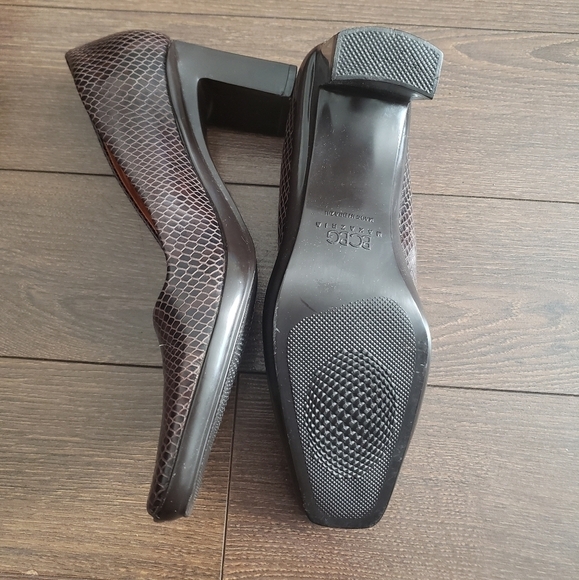 Vintage BcbgMaxazria Snake Leather Shoes - Picture 6 of 12